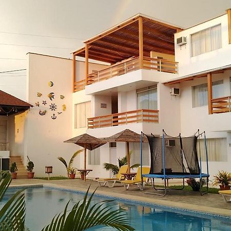 Prim Hotel Vichayito Kültér fotó
